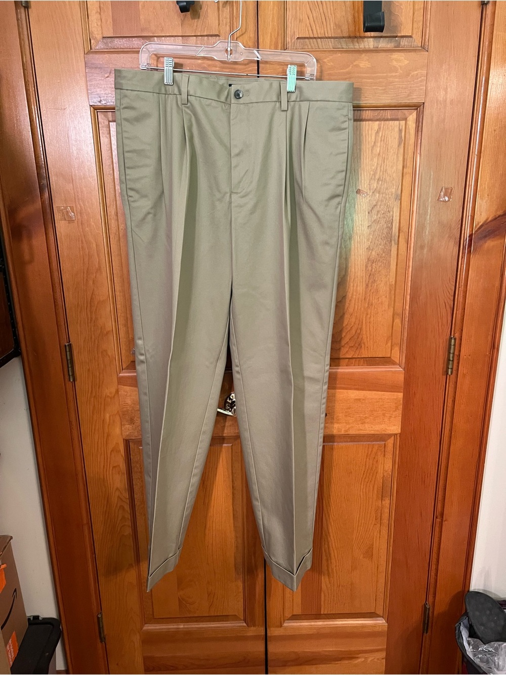 Izod Olive Green Pleated Men’s Dress Pants 38x32